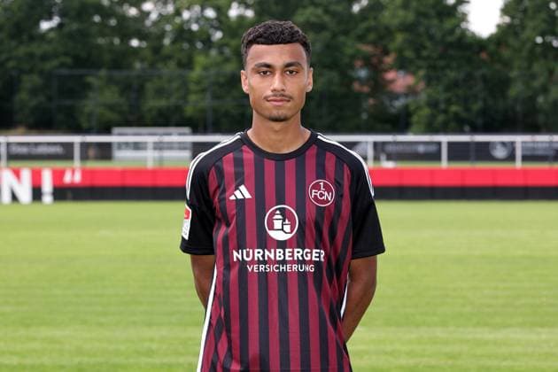 12.07.2023 - 1. FC Nürnberg FCN Club - Saison 2023 2024 - Fototermin Porträttermin - Einzelbild Einzelfoto Portrait Porträt Kopfbild - Sportfoto Zink DaMa - xdaxmax - Einzelbild Einzelfoto Portrait Porträt Kopfbild - Nathaniel Brown (27, 1. FC Nürnberg FCN )
