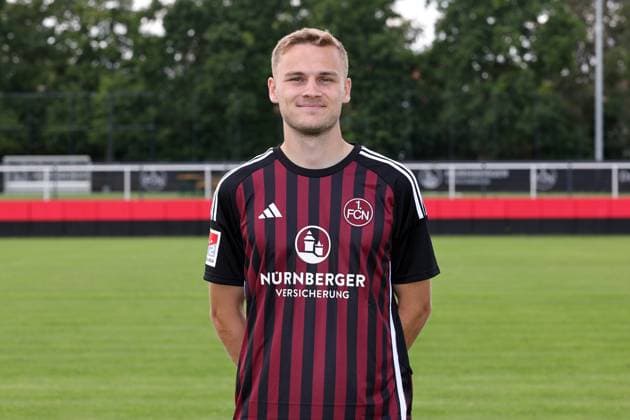 12.07.2023 - 1. FC Nürnberg FCN Club - Saison 2023 2024 - Fototermin Porträttermin - Einzelbild Einzelfoto Portrait Porträt Kopfbild - Sportfoto Zink DaMa - xdaxmax - Einzelbild Einzelfoto Portrait Porträt Kopfbild - Tim Handwerker (29, 1. FC Nürnberg FCN )