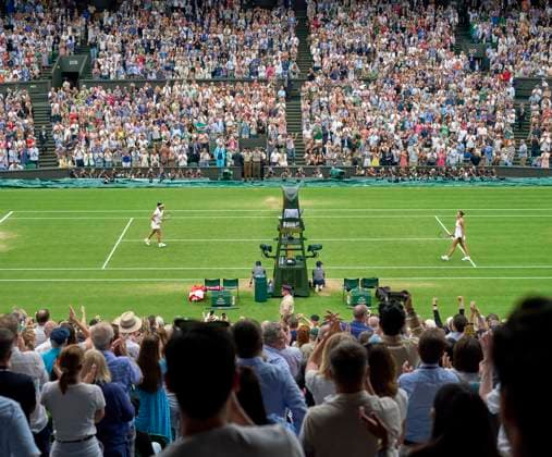 2023 Wimbledon Championships Ons Jabeur (TUN) runs to the net after winning the ladies™ semi finals against Aryna Sabalenka on Day 11 at the 2023 Wimbledon Championships at the All England Club, London, UK, 13 July 2023, Credit:Peter van den Berg Avalon United Kingdom, England, London, All England Lawn Tennis and Croquet Club  Copyright: xPeterxvanxdenxBergx xAvalonx 0788930660