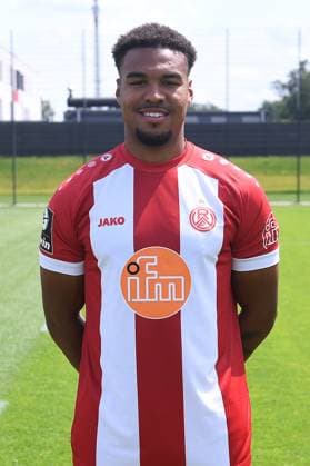 Rot-Weiss Essen; 3.Liga, Porträttermin 2023 2024 Eric Voufack; Rot-Weiss Essen; 3. Liga, Porträttermin 2023 2024