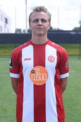 Rot-Weiss Essen; 3.Liga, Porträttermin 2023 2024 Felix Götze; Rot-Weiss Essen; 3. Liga, Porträttermin 2023 2024