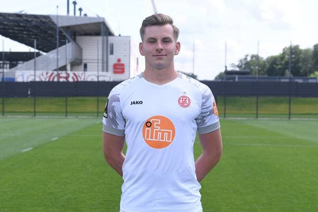 Rot-Weiss Essen; 3.Liga, Porträttermin 2023 2024 Felix Wienand; Rot-Weiss Essen; 3. Liga, Porträttermin 2023 2024
