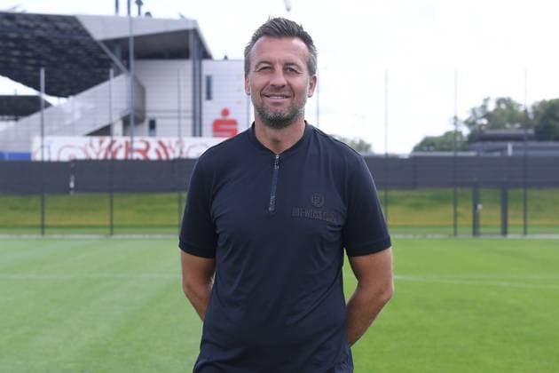 Rot-Weiss Essen; 3.Liga, Porträttermin 2023 2024 Christoph Dabrowski ( Trainer Cheftrainer ); Rot-Weiss Essen; 3. Liga, Porträttermin 2023 2024