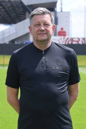 Rot-Weiss Essen; 3.Liga, Porträttermin 2023 2024 Dr. Martin Zühlke ( Mannschaftsarzt ); Rot-Weiss Essen; 3. Liga, Porträttermin 2023 2024