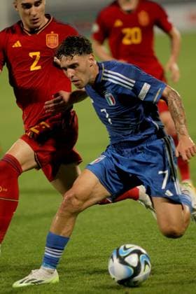13.07.2023 Ta Qali (Malta) Spain-Italy European U19 U-19 Under-19 championship semi final men s football Luis Hasa (R) Italy, Ivan Hasneda(L) Spain :