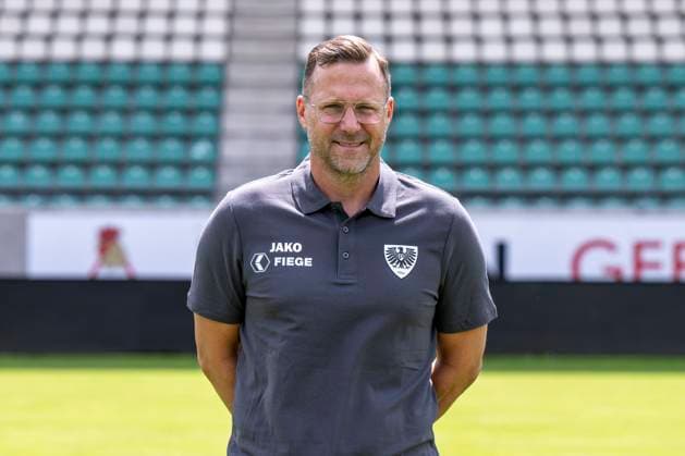 Trainer Sascha Hildmann; SC Preußen Münster 06; 3.Liga, Porträttermin 2023 2024, Copyright: xDavidxInderliedx