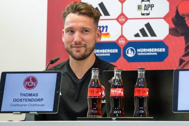 14.07.2023 - 1. FC Nürnberg Nuernberg Frauen Clubfrauen FCN Club - Medientermin - Pressekonferenz Trainervorstellung - DaEn - xdaxenx - Thomas Oostendorp ( Trainer 1. FC Nürnberg FCN )