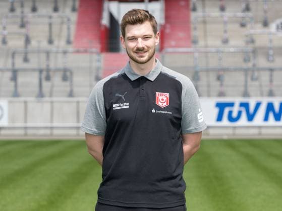 Teampraesentation Halle 3. Liga Hallescher FC, 3. Liga, Porträttermin 2023 2024, Halle, 13.07.2021, Leuna-Chemie-Stadion, Fussball , Im Bild: Mannschaftsarzt Dr. Kenny Haase ,
