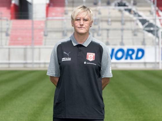 Teampraesentation Halle 3. Liga Hallescher FC, 3. Liga, Porträttermin 2023 2024, Halle, 13.07.2021, Leuna-Chemie-Stadion, Fussball , Im Bild: Technische Mitarbeiterin Sandra Schultze ,