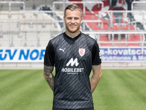 Teampraesentation Halle 3. Liga Hallescher FC, 3. Liga, Porträttermin 2023 2024, Halle, 13.07.2021, Leuna-Chemie-Stadion, Fussball , Im Bild: Torwart Sven Müller Mueller ,