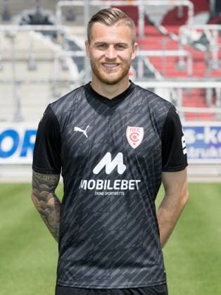 Teampraesentation Halle 3. Liga Hallescher FC, 3. Liga, Porträttermin 2023 2024, Halle, 13.07.2021, Leuna-Chemie-Stadion, Fussball , Im Bild: Torwart Sven Müller Mueller ,