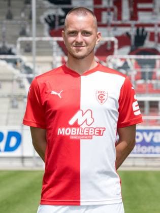 Teampraesentation Halle 3. Liga Hallescher FC, 3. Liga, Porträttermin 2023 2024, Halle, 13.07.2021, Leuna-Chemie-Stadion, Fussball , Im Bild: Jannes Vollert ,