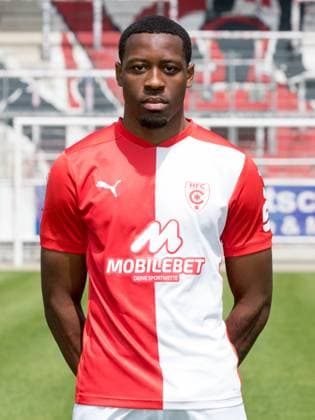 Teampraesentation Halle 3. Liga Hallescher FC, 3. Liga, Porträttermin 2023 2024, Halle, 13.07.2021, Leuna-Chemie-Stadion, Fussball , Im Bild: Enrique Lofolomo ,