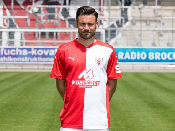 Teampraesentation Halle 3. Liga Hallescher FC, 3. Liga, Porträttermin 2023 2024, Halle, 13.07.2021, Leuna-Chemie-Stadion, Fussball , Im Bild: Niklas Kreuzer ,