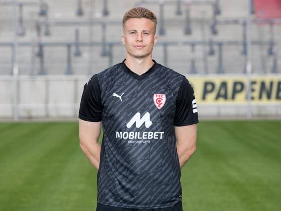 Teampraesentation Halle 3. Liga Hallescher FC, 3. Liga, Porträttermin 2023 2024, Halle, 13.07.2021, Leuna-Chemie-Stadion, Fussball , Im Bild: Torhüter Moritz Schulze ,