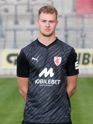 Teampraesentation Halle 3. Liga Hallescher FC, 3. Liga, Porträttermin 2023 2024, Halle, 13.07.2021, Leuna-Chemie-Stadion, Fussball , Im Bild: Torwart Luca Bendel ,