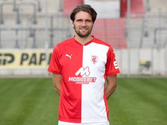 Teampraesentation Halle 3. Liga Hallescher FC, 3. Liga, Porträttermin 2023 2024, Halle, 13.07.2021, Leuna-Chemie-Stadion, Fussball , Im Bild: Jonas Nietfeld ,