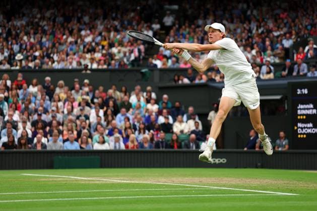 Mandatory Credit: Photo by Ella Ling Shutterstock (14009603ay) Jannik Sinner during his semi final match Wimbledon Tennis Championships, Day 12, The All England Lawn Tennis and Croquet Club, London, UK - 14 Jul 2023 Wimbledon Tennis Championships, Day 12, The All England Lawn Tennis and Croquet Club, London, UK - 14 Jul 2023  Copyright: xEllaxLing Shutterstockx 14009603ay