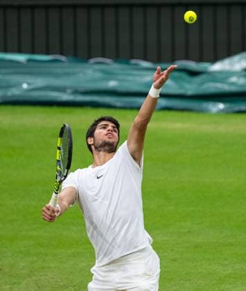 Tennis - Wimbledon Championship 2023 - Day 12 LONDON, ENGLAND - Friday, July 14, 2023: Carlos Alcaraz (ESP) during the Gentlemen s Singles Semi-Final match on Day Twelve of The Championships Wimbledon 2023 at the All England Lawn Tennis and Croquet Club. LONDON All England Lawn Tennis and Croq GREATER LONDON ENGLAND  Copyright: xKirstenxHolstx P2023-07-14-Wimbledon_Day_12-33