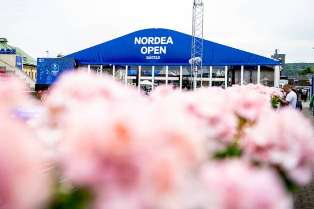 230715 Nordea Open skyltar inför damernas dubbelfinal under dag 6 av WTA, Tennis Damen Nordea Open den 15 juli 2023 i Bastad. Copyright: NICLASxJÖNSSON BB230715NO001