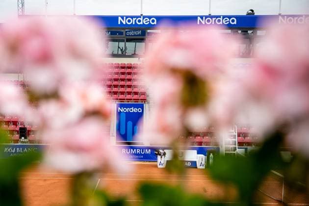 230715 Nordea Open skyltar inför damernas dubbelfinal under dag 6 av WTA, Tennis Damen Nordea Open den 15 juli 2023 i Bastad. Copyright: NICLASxJÖNSSON BB230715NO003