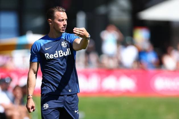SOCCER - RBS vs HSV, test match ANIF,AUSTRIA,15.JUL.23 - SOCCER - ADMIRAL Bundesliga, 2. DFL, 2. Deutsche Bundesliga, Red Bull Salzburg vs Hamburger SV, test match. Image shows head coach Matthias Jaissle (RBS).  GEPAxpictures xDavidxGeieregger