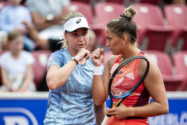 230715 Irina Khromacheva och Panna Udvardy, Ungern, under damernas dubbelfinal under dag 6 av WTA, Tennis Damen Nordea Open den 15 juli 2023 i Bastad. Copyright: NICLASxJÖNSSON BB230715NO008