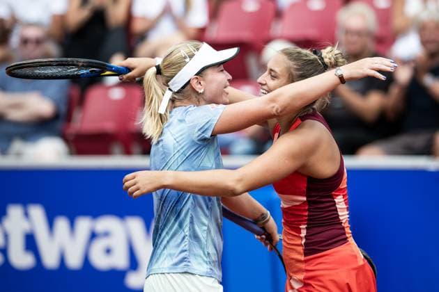 230715 Irina Khromacheva, Ryssland, och Panna Udvardy, Ungern, jublar efter damernas dubbelfinal under dag 6 av WTA, Tennis Damen Nordea Open den 15 juli 2023 i Bastad. Copyright: NICLASxJÖNSSON BB230715NO016