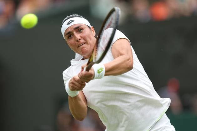 Wimbledon: Day Thirteen 15 July 2023, Wimbledon - Wimbledon Tennis Championships - Day Thirteen - Ons Jabeur (TUN) in action during the Women s Singles Final match against Marketa Vondrousova (CZE) - Photo: Charlotte Wilson Offside. Wimbledon UK Copyright: xCharlottexWilsonx xOffsidexOffside