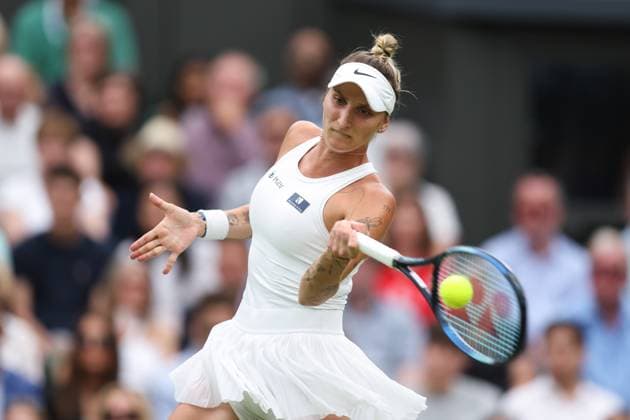 Wimbledon: Day Thirteen 15 July 2023, Wimbledon - Wimbledon Tennis Championships - Day Thirteen - Marketa Vondrousova (CZE) in action during the Women s Singles Final match against Ons Jabeur (TUN) - Photo: Charlotte Wilson Offside. Wimbledon UK Copyright: xCharlottexWilsonx xOffsidexOffside