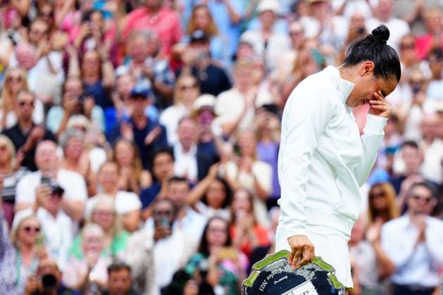 Mandatory Credit: Photo by Javier Garcia Shutterstock (14010521ee) An upset Ons Jabeur after defeat in the Ladies SIngles final Wimbledon Tennis Championships, Day 13, The All England Lawn Tennis and Croquet Club, London, UK - 15 Jul 2023 Wimbledon Tennis Championships, Day 13, The All England Lawn Tennis and Croquet Club, London, UK - 15 Jul 2023  Copyright: xJavierxGarcia Shutterstockx 14010521ee