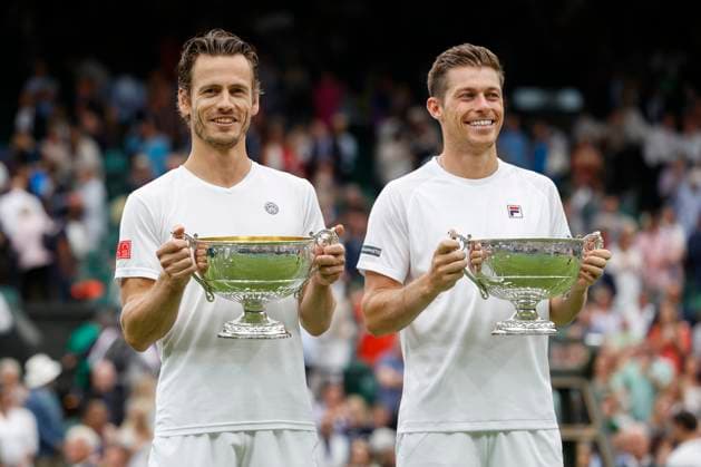 Wesley Koolhof Neal Skupskimit dem Pokal, Trophäe, Freude, Emotion, Herren Doppel, Finale, Endspiel Copyright: xJuergenxHasenkopfx