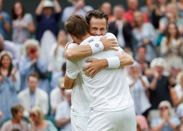 Wesley Koolhof Neal Skupski jubeln nach dem Sieg, Jubel, Freude, Emotion, Herren Doppel, Finale, Endspiel Copyright: xJuergenxHasenkopfx