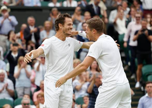Wesley Koolhof Neal Skupski jubeln nach dem Sieg, Jubel, Freude, Emotion, Herren Doppel, Finale, Endspiel Copyright: xJuergenxHasenkopfx