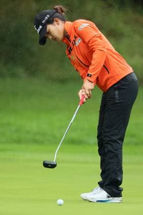 DANA Open Jaravee Boonchan of Bangkok, Thailand putts on the 8th green during a rain shower during the third round of the Dana Open golf tournament at Highland Meadows Golf Club in Sylvania, Ohio USA, on Saturday, July 15, 2023. Sylvania Ohio United States  Copyright: xAmyxLemusx originalFilename:lemus-danaopen230715_npAJM.jpg