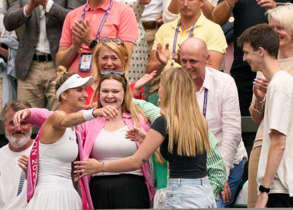 2023 Wimbledon Championships Winner Marketa Vondrousova climbs up into the stands to embrace friends and family after winning the womens™ finals on Day 13 at the 2023 Wimbledon Championships at the All England Club, London, UK, 15 July 2023, Credit:Peter van den Berg Avalon United Kingdom, England, London, All England Lawn Tennis and Croquet Club  Copyright: xPeterxvanxdenxBergx xAvalonx 0789315255