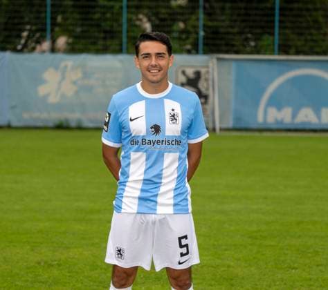 16.07.2023, Fussball 3. Liga 2023 2024, TSV 1860 München, Porträttermin 2023 2024, an der Grünwalderstrasse 114, München. Eroll Zejnullahu (TSV 1860 München),