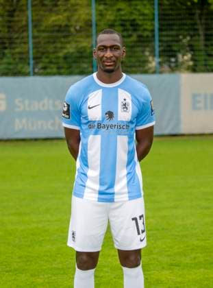 16.07.2023, Fussball 3. Liga 2023 2024, TSV 1860 München, Porträttermin 2023 2024, an der Grünwalderstrasse 114, München. Tarsis Bonga (TSV 1860 München)
