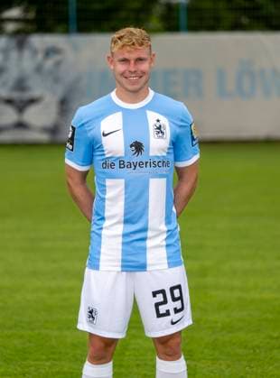 16.07.2023, Fussball 3. Liga 2023 2024, TSV 1860 München, Porträttermin 2023 2024, an der Grünwalderstrasse 114, München. Tim Wöhrle (TSV 1860 München)