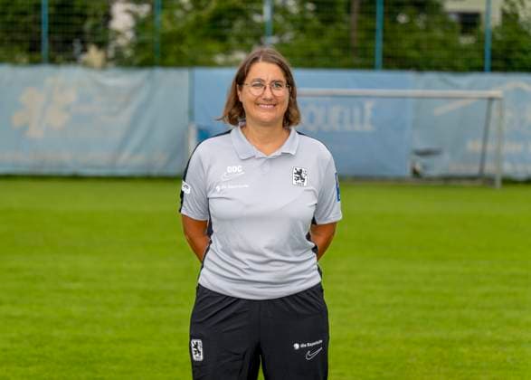 16.07.2023, Fussball 3. Liga 2023 2024, TSV 1860 München, Porträttermin 2023 2024, an der Grünwalderstrasse 114, München. Teamärztin Dr. Monika Mrosek (TSV 1860 München)