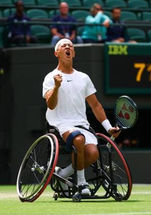 Sport Themen der Woche KW28 Sport Bilder des Tages Mandatory Credit: Photo by Kieran McManus Shutterstock (14011306k) Tokito Oda wins the Mens Wheelchair Singles final and celebrates Wimbledon Tennis Championships, Day 14, The All England Lawn Tennis and Croquet Club, London, UK - 16 Jul 2023 Wimbledon Tennis Championships, Day 14, The All England Lawn Tennis and Croquet Club, London, UK - 16 Jul 2023  Copyright: xKieranxMcManus Shutterstockx 14011306k
