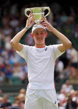 Mandatory Credit: Photo by Ella Ling Shutterstock (14011309bz) Henry Searle of Great Britain celebrates with the trophy, winning the Boy s Junior Championships at Wimbledon. The first Brit in 61 years. Wimbledon Tennis Championships, Day 14, The All England Lawn Tennis and Croquet Club, London, UK - 16 Jul 2023 Wimbledon Tennis Championships, Day 14, The All England Lawn Tennis and Croquet Club, London, UK - 16 Jul 2023  Copyright: xEllaxLing Shutterstockx 14011309bz