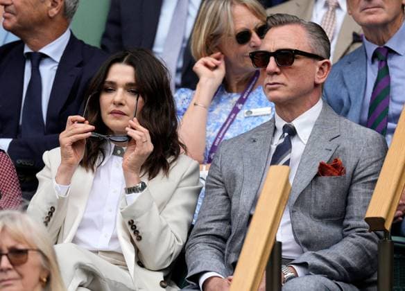 Mandatory Credit: Photo by Dave Shopland Shutterstock (14011307cn) Rachel Weisz and Daniel Craig in the Royal Box on Centre Court Wimbledon Tennis Championships, Day 14, The All England Lawn Tennis and Croquet Club, London, UK - 16 Jul 2023 Wimbledon Tennis Championships, Day 14, The All England Lawn Tennis and Croquet Club, London, UK - 16 Jul 2023  Copyright: xDavexShopland Shutterstockx 14011307cn