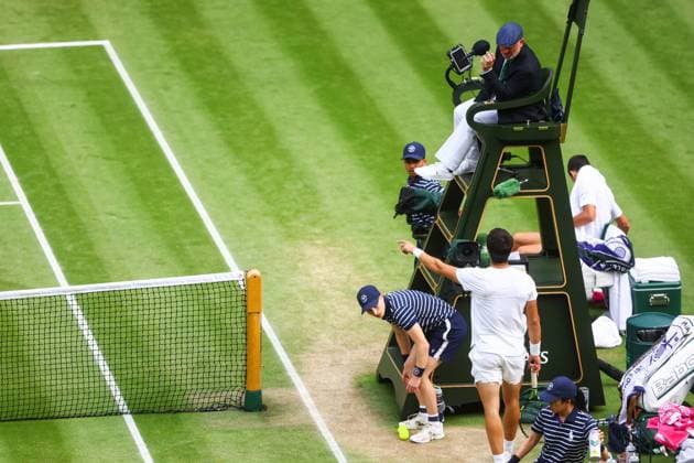Mandatory Credit: Photo by Kieran McManus Shutterstock (14011306ch) Carlos Alcaraz talks with Umpire Fergus Murphy Wimbledon Tennis Championships, Day 14, The All England Lawn Tennis and Croquet Club, London, UK - 16 Jul 2023 Wimbledon Tennis Championships, Day 14, The All England Lawn Tennis and Croquet Club, London, UK - 16 Jul 2023  Copyright: xKieranxMcManus Shutterstockx 14011306ch