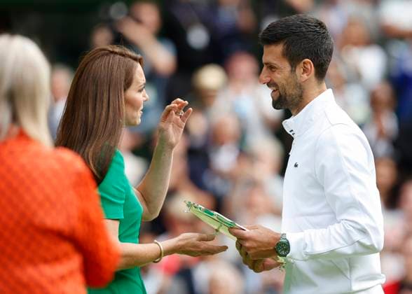 Catherine, Princess of Wales ueberreicht Finalist Novak Djokovic die Schale, Siegerehrung, Praesentation Copyright: xJuergenxHasenkopfx