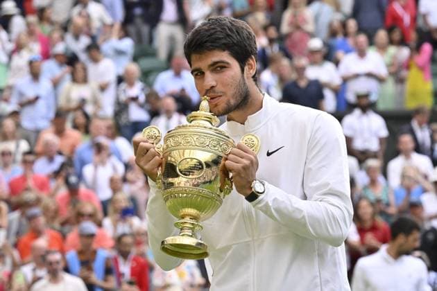 Tennis : Wimbledon 2023 - Angleterre - Finale simple Messieurs- Victoire de Carlos Alcaraz Espagne contre Novak Djokovic Serbie Tennis : Wimbledon 2023 - Angleterre- 16 07 23 ChrysleneCaillaud Panoramic  