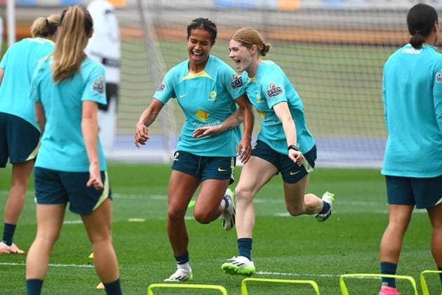Sport Themen der Woche KW29 Sport Bilder des Tages WWC23 AUSTRALIA TRAINING, Mary Fowler and Cortnee Vine of Australia compete during an Australia team training session ahead of the FIFA Women?s World Cup, at the Queensland and Athletics Centre in Brisbane, Monday, July 17, 2023. ( NO ARCHIVING, EDITORIAL USE ONLY, NO USE IN BOOKS WITHOUT CONSENT BRISBANE QUEENSLAND AUSTRALIA  Copyright: xJONOxSEARLEx 20230717001821227011 