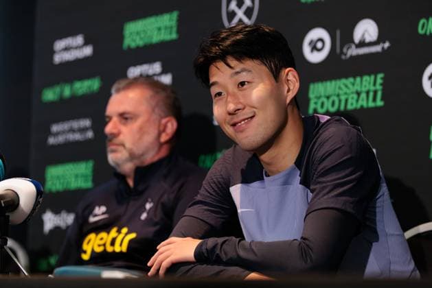 Sport Themen der Woche KW29 Sport Bilder des Tages TOTTENHAM HOTSPURS TRAINING, Heung-Min Son of Tottenham Hotspur speaks during a press conference, PK, Pressekonferenz as Ange Postecoglou, manager of Premier League club Tottenham Hotspurs looks on ahead of the pre-season match between West Ham United and the Tottenham Hotspurs, at the WACA in Perth, Monday, July 17, 2023. ( NO ARCHIVING, EDITORIAL USE ONLY, NO USE IN BOOKS WITHOUT CONSENT  Copyright: xRICHARDxWAINWRIGHTx 20230717001821250806 