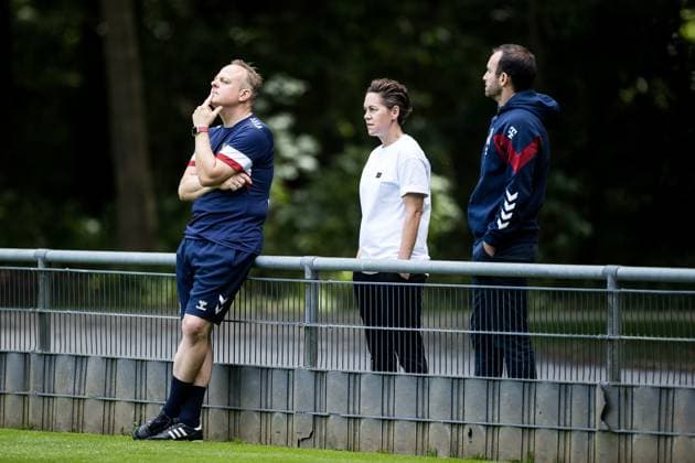 Training 1. FC Koeln Frauen; 17.07.2023 Daniel Weber (Trainer 1. FC Koeln) mit Nicole Bender-Rummler (Abteilungsleiterin 1. FC Koeln Frauen) und Sebastian Bolte (Teammanager 1. FC Koeln Frauen) Training 1. FC Koeln Frauen; Geissbockheim, 17.07.2023 Copyright: xBEAUTIFULxSPORTS Wunderlx