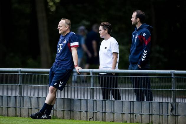 Training 1. FC Koeln Frauen; 17.07.2023 Daniel Weber (Trainer 1. FC Koeln) lachend mit Nicole Bender-Rummler (Abteilungsleiterin 1. FC Koeln Frauen) und Sebastian Bolte (Teammanager 1. FC Koeln Frauen) Training 1. FC Koeln Frauen; Geissbockheim, 17.07.2023 Copyright: xBEAUTIFULxSPORTS Wunderlx